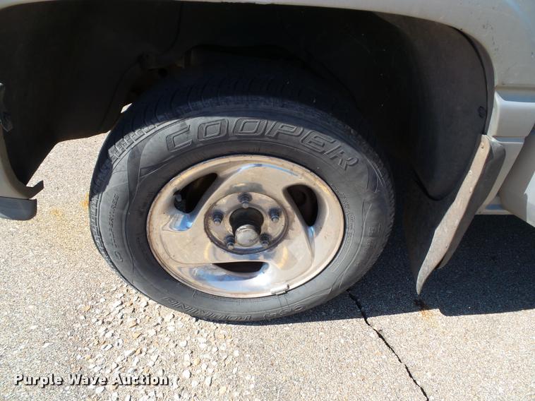 image for item J4793 1998 Dodge Ram 1500 Laramie SLT Quad Cab pickup truck