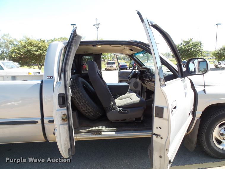 image for item J4793 1998 Dodge Ram 1500 Laramie SLT Quad Cab pickup truck