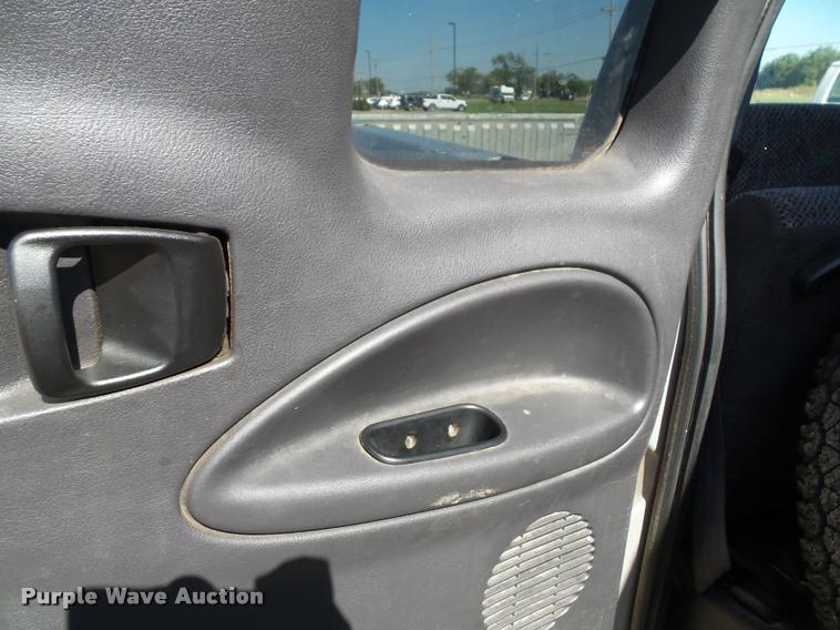 image for item J4793 1998 Dodge Ram 1500 Laramie SLT Quad Cab pickup truck