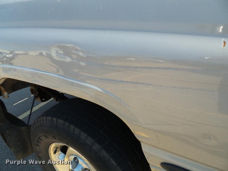 image for item J4793 1998 Dodge Ram 1500 Laramie SLT Quad Cab pickup truck