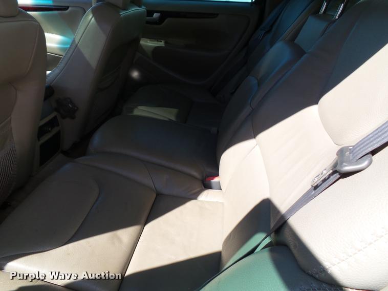 image for item K8193 2004 Volvo XC70 Cross Country