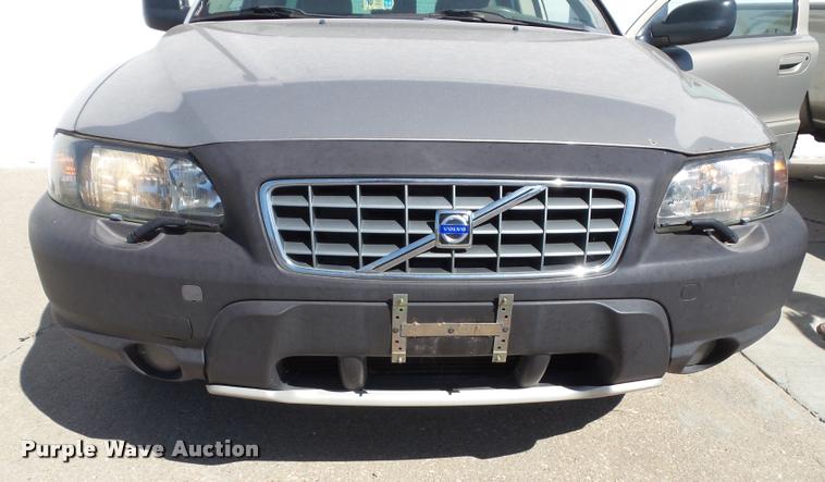 image for item K8193 2004 Volvo XC70 Cross Country
