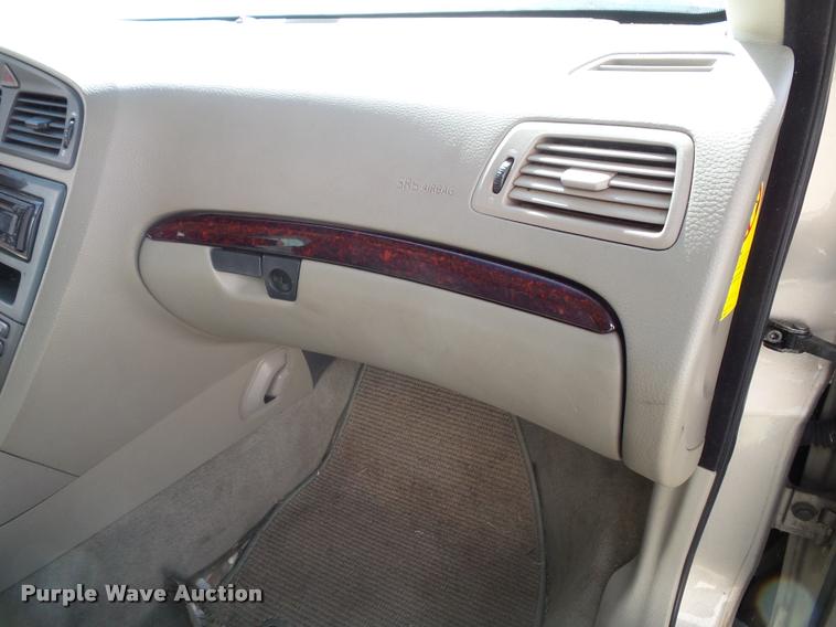 image for item K8193 2004 Volvo XC70 Cross Country