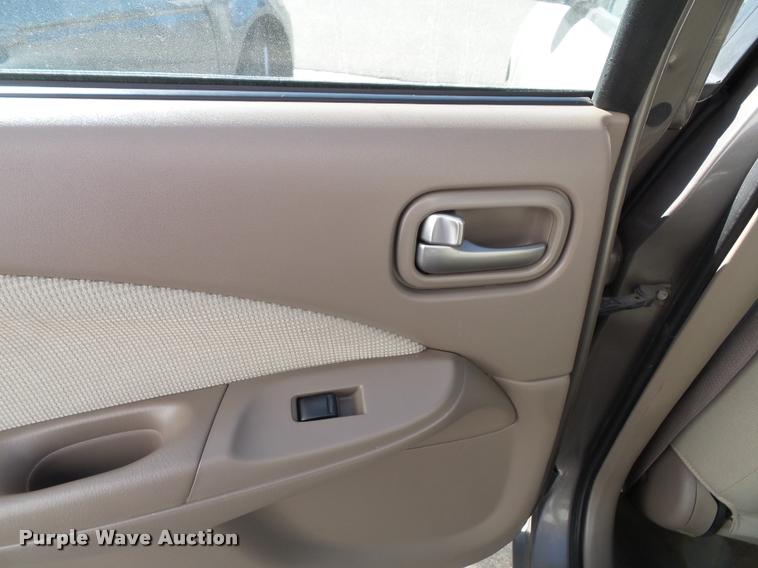 image for item K8196 2004 Nissan Sentra