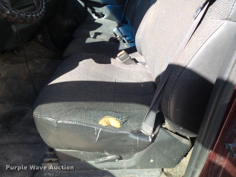 image for item K8197 2000 Chevrolet Silverado 1500 pickup truck