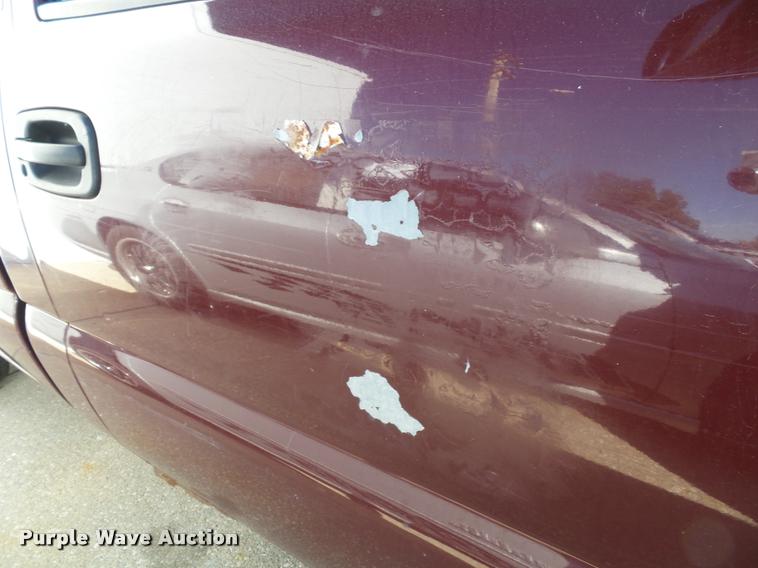 image for item K8197 2000 Chevrolet Silverado 1500 pickup truck