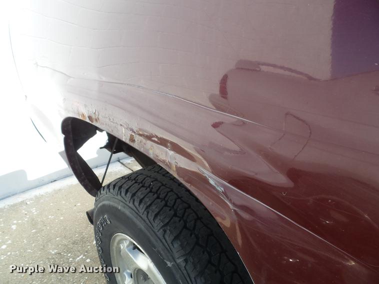 image for item K8197 2000 Chevrolet Silverado 1500 pickup truck