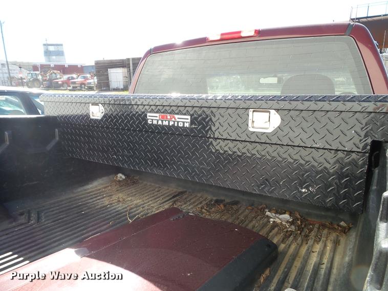 image for item K8197 2000 Chevrolet Silverado 1500 pickup truck