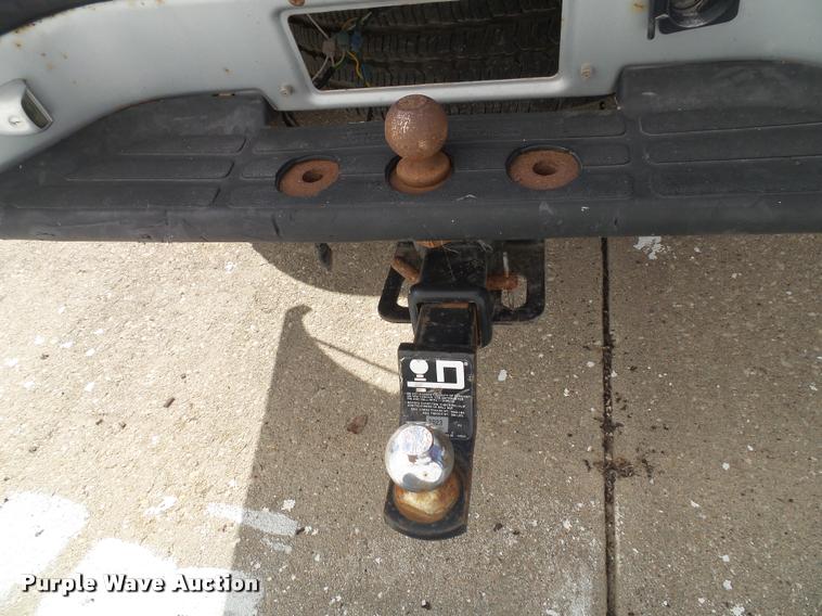 image for item K8197 2000 Chevrolet Silverado 1500 pickup truck