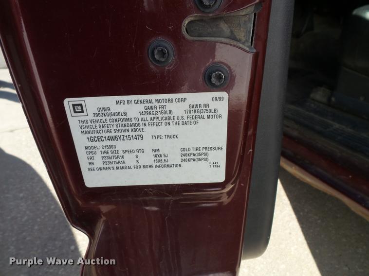 image for item K8197 2000 Chevrolet Silverado 1500 pickup truck