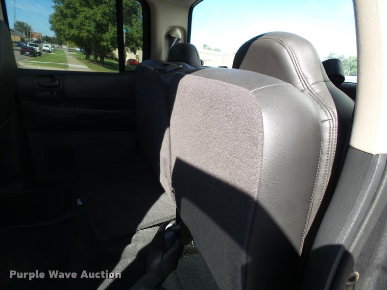 image for item K8199 2002 Dodge Dakota Sport Quad Cab pickup truck