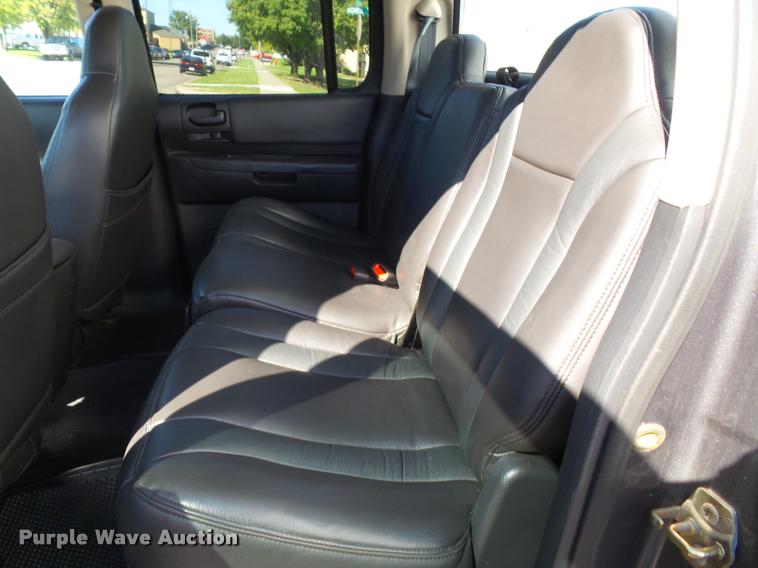 image for item K8199 2002 Dodge Dakota Sport Quad Cab pickup truck