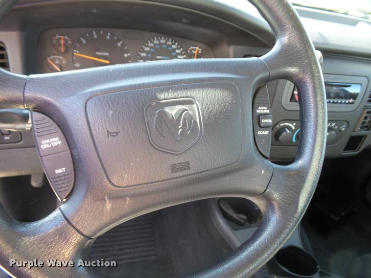 image for item K8199 2002 Dodge Dakota Sport Quad Cab pickup truck