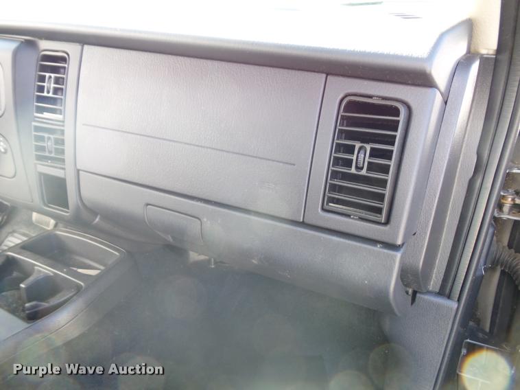 image for item K8199 2002 Dodge Dakota Sport Quad Cab pickup truck