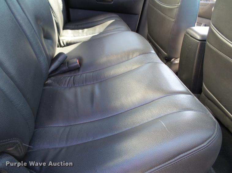 image for item K8199 2002 Dodge Dakota Sport Quad Cab pickup truck