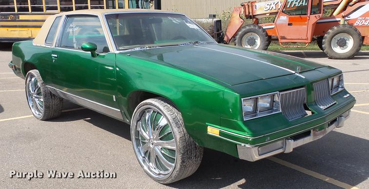 image for item K8203 1984 Oldsmobile Cutlass Supreme Brougham