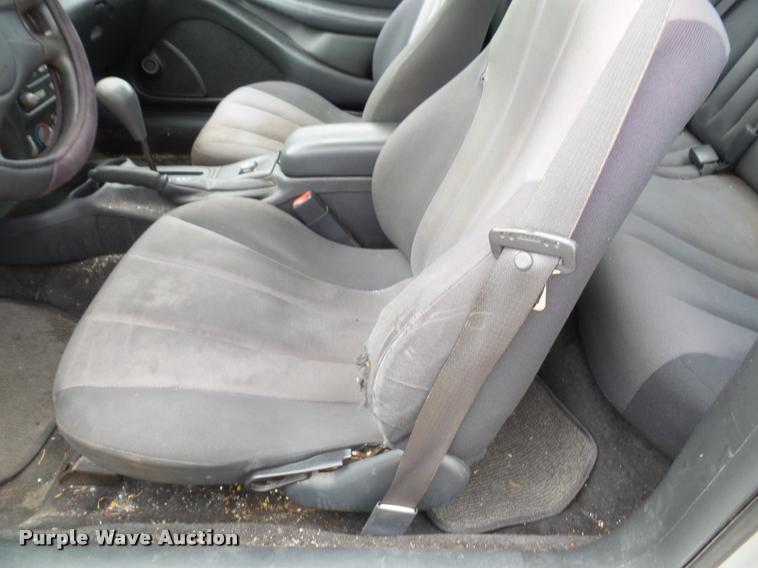 image for item K8207 2004 Pontiac Sunfire