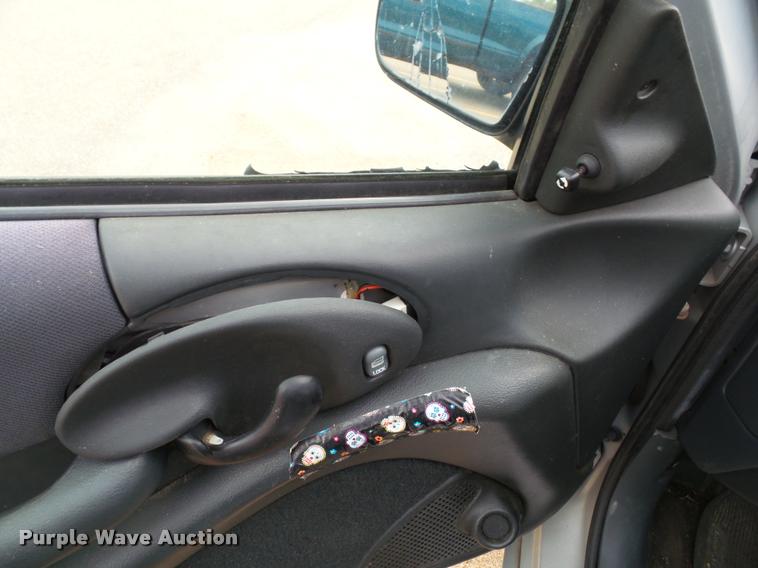 image for item K8207 2004 Pontiac Sunfire