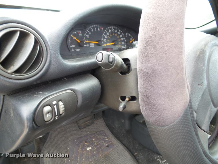 image for item K8207 2004 Pontiac Sunfire