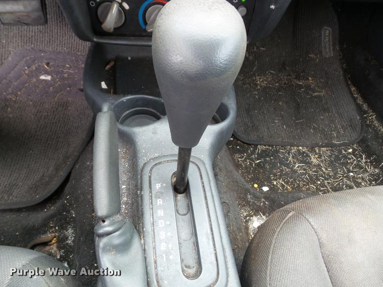 image for item K8207 2004 Pontiac Sunfire