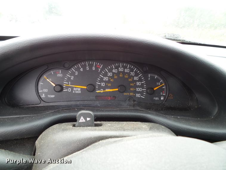 image for item K8207 2004 Pontiac Sunfire