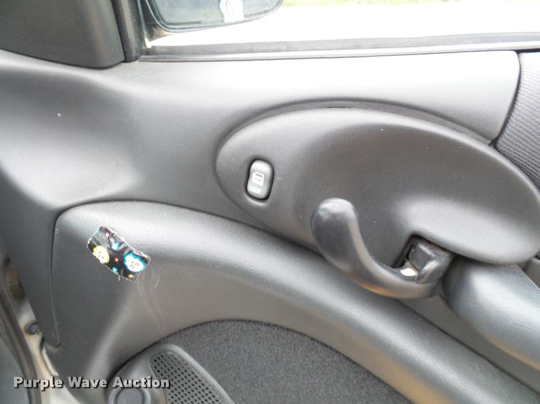 image for item K8207 2004 Pontiac Sunfire