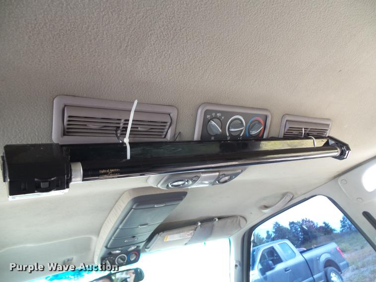 image for item K8239 1999 Chevrolet Suburban K1500 SUV