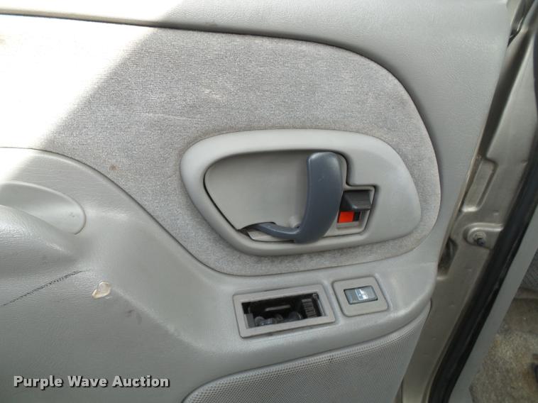 image for item K8239 1999 Chevrolet Suburban K1500 SUV