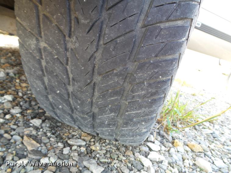 image for item K8239 1999 Chevrolet Suburban K1500 SUV