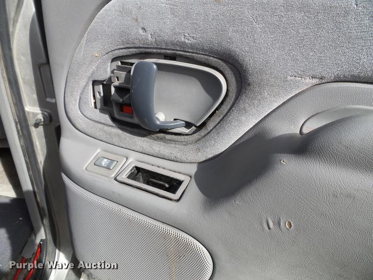 image for item K8239 1999 Chevrolet Suburban K1500 SUV