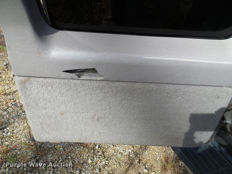 image for item K8239 1999 Chevrolet Suburban K1500 SUV