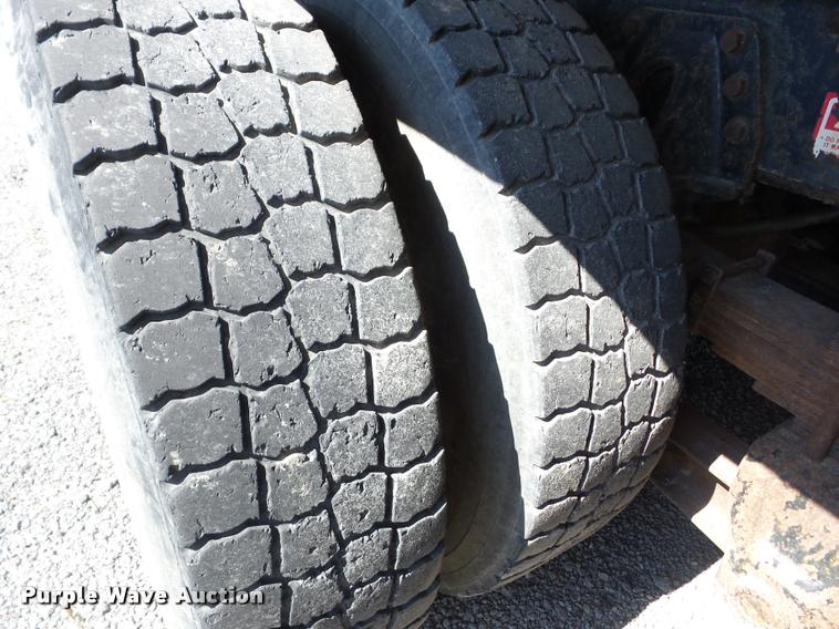 image for item AG9365 1999 International 4900 dump truck