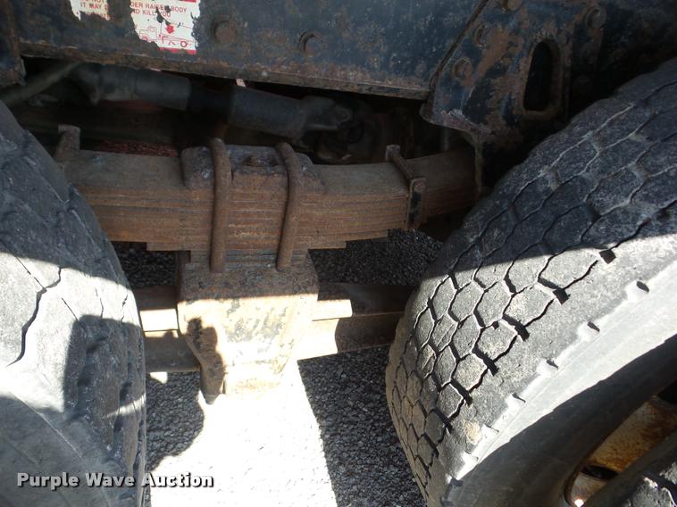 image for item AG9365 1999 International 4900 dump truck