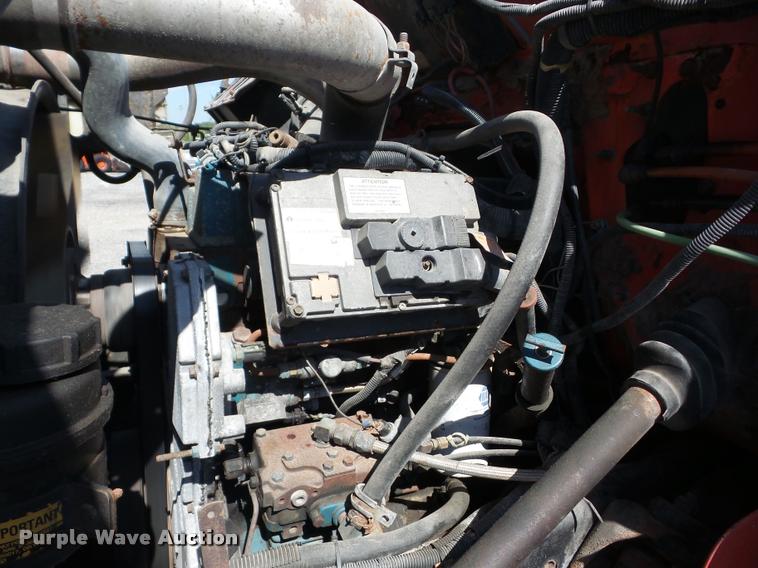 image for item AG9365 1999 International 4900 dump truck