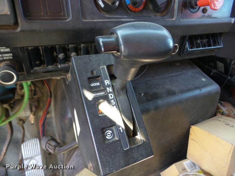 image for item AG9365 1999 International 4900 dump truck