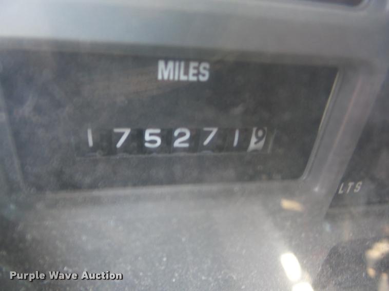 image for item AG9365 1999 International 4900 dump truck