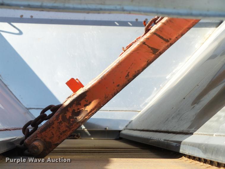 image for item AG9365 1999 International 4900 dump truck