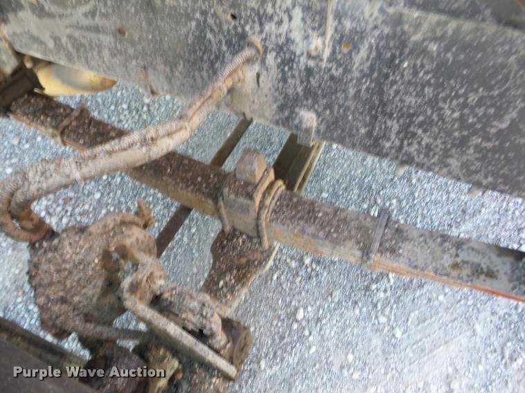 image for item AG9367 2000 Sterling L7501 oil distribution truck