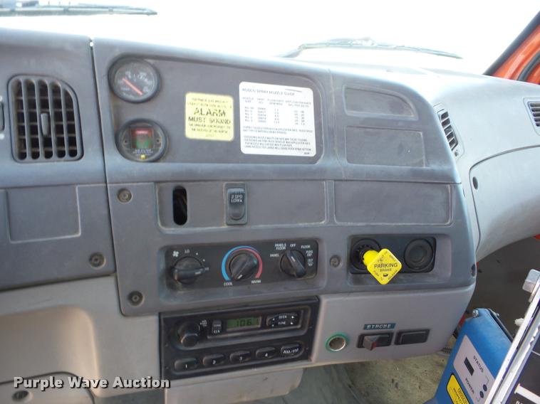 image for item AG9367 2000 Sterling L7501 oil distribution truck