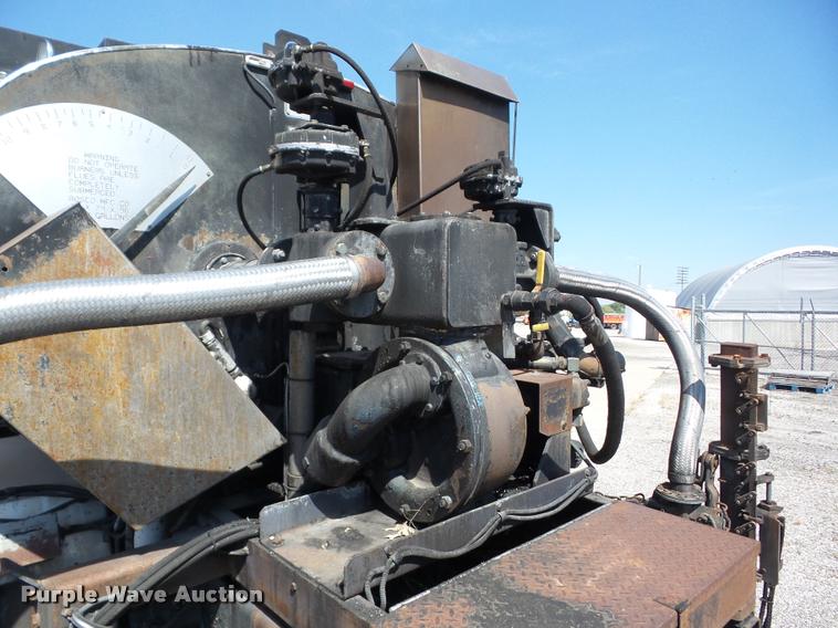 image for item AG9367 2000 Sterling L7501 oil distribution truck