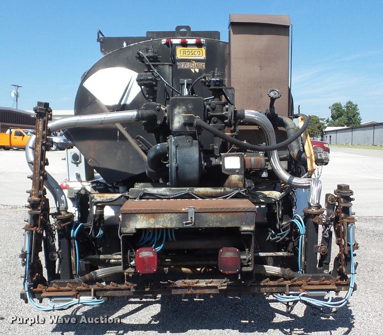 image for item AG9368 2000 Sterling L7501 oil distributor truck