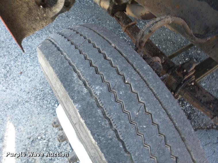 image for item AG9368 2000 Sterling L7501 oil distributor truck