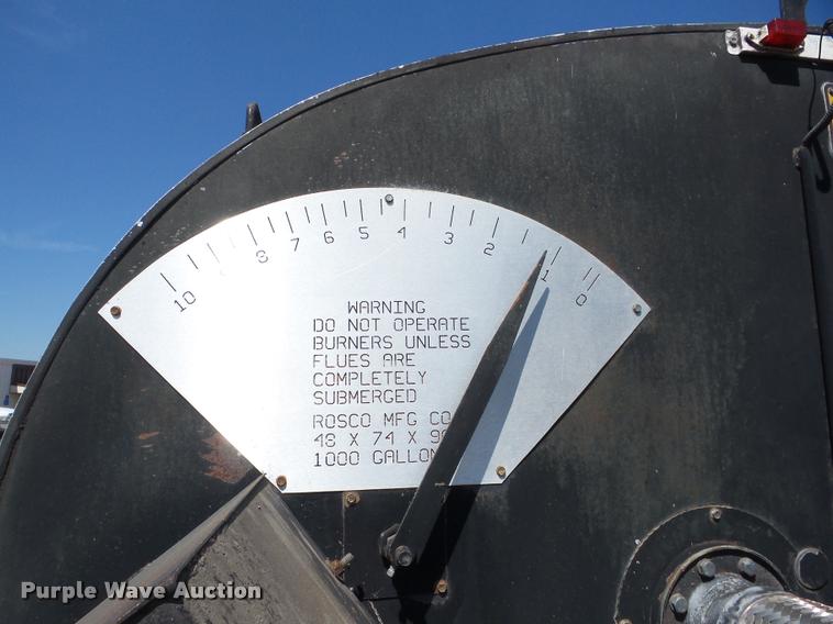 image for item AG9368 2000 Sterling L7501 oil distributor truck