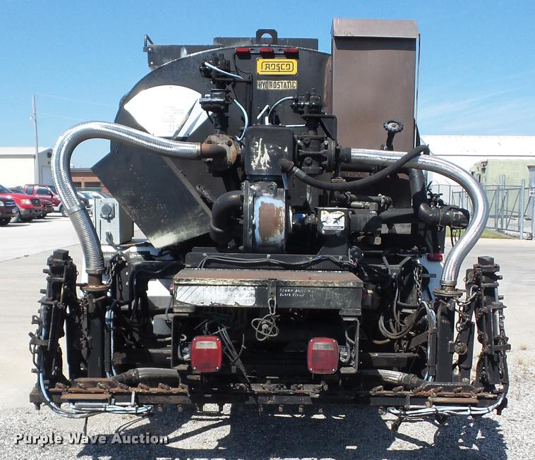 image for item AG9369 2000 Sterling L7500 oil distributor truck