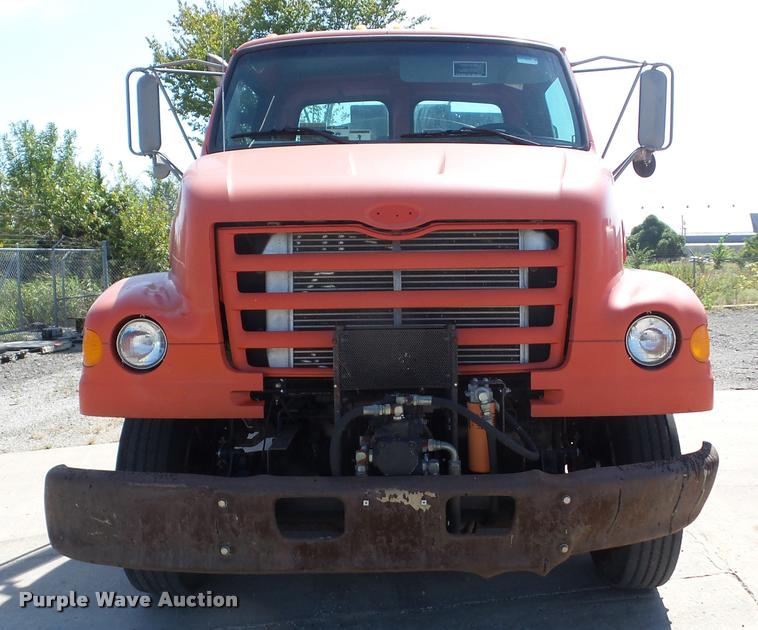 image for item AG9369 2000 Sterling L7500 oil distributor truck