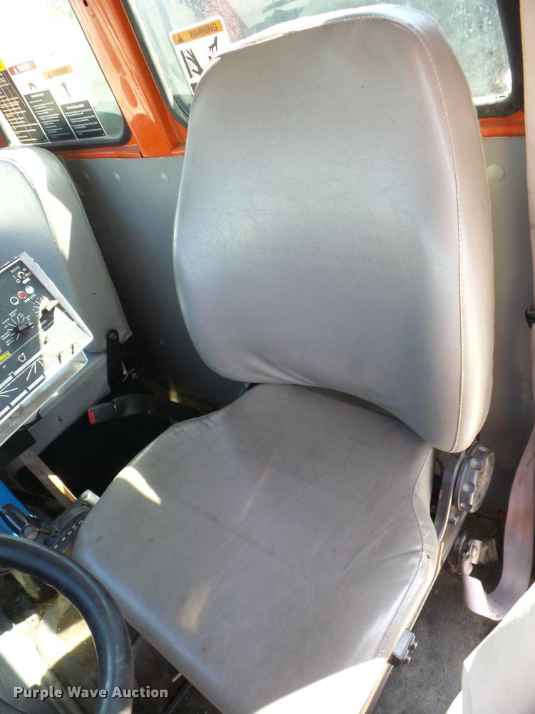 image for item AG9369 2000 Sterling L7500 oil distributor truck