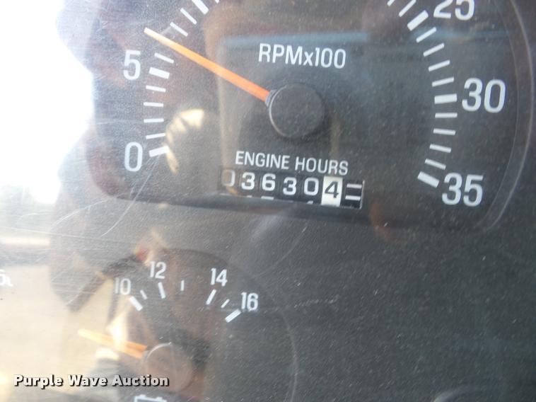 image for item AG9369 2000 Sterling L7500 oil distributor truck