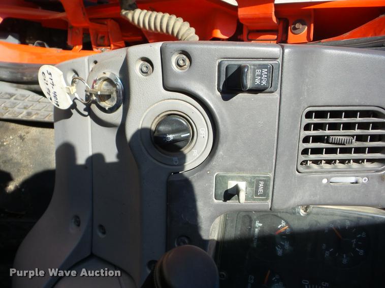 image for item AG9369 2000 Sterling L7500 oil distributor truck