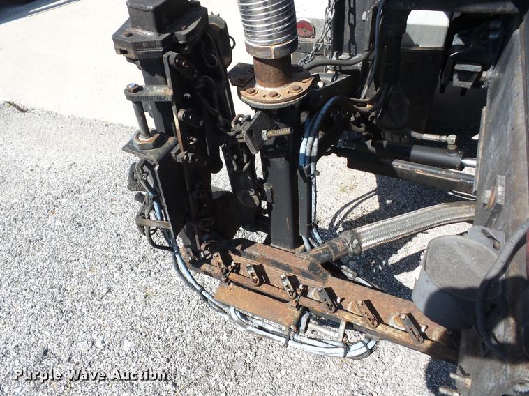 image for item AG9369 2000 Sterling L7500 oil distributor truck