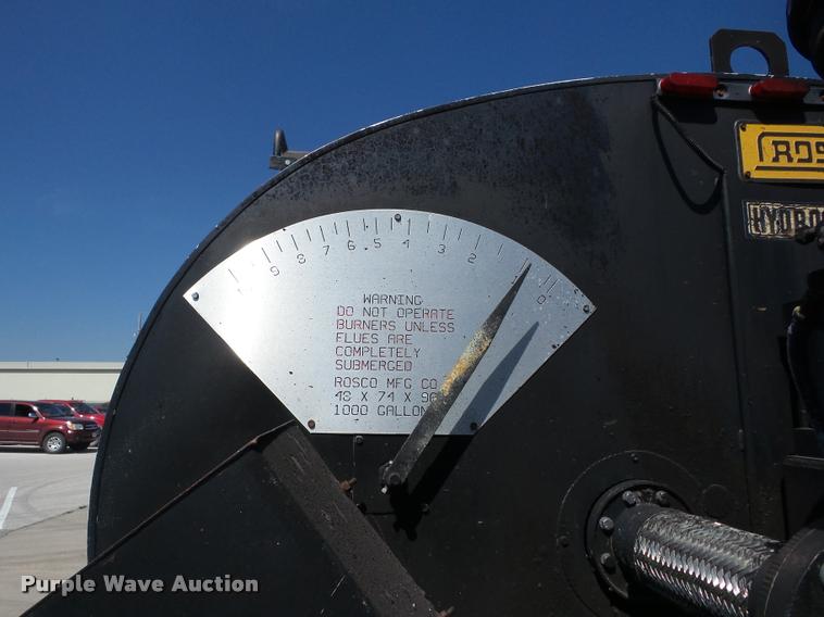 image for item AG9369 2000 Sterling L7500 oil distributor truck